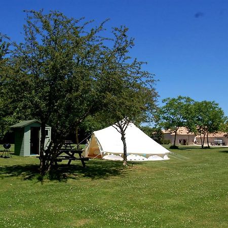 Camping La Foret De Tesse Exterior photo