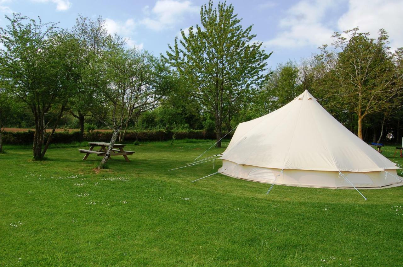 Camping La Foret De Tesse Exterior photo